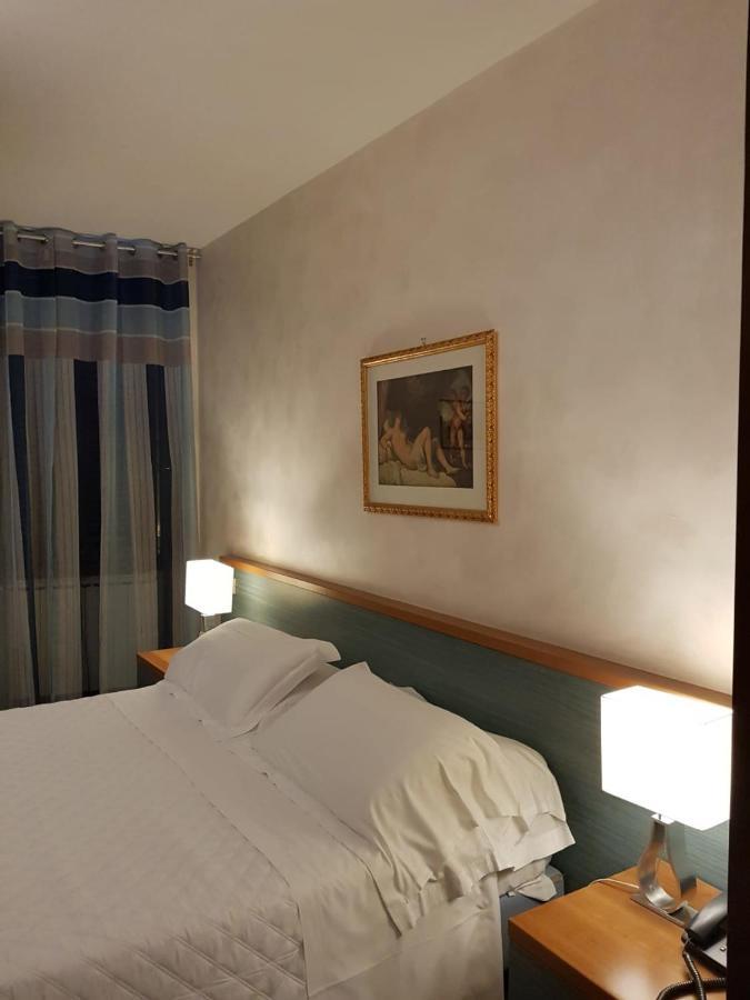 רומא Apartment Julia Guesthouse מראה חיצוני תמונה