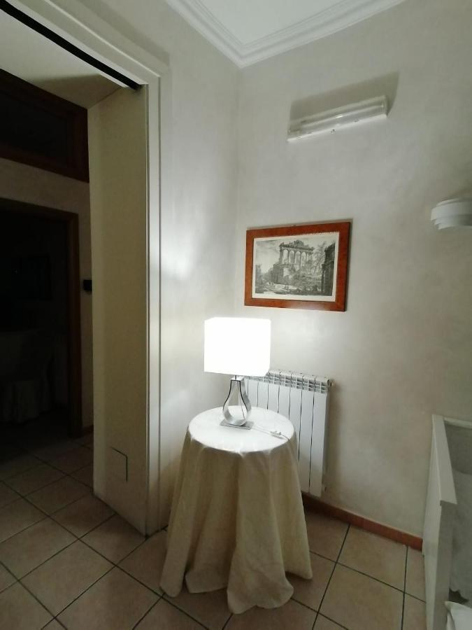 רומא Apartment Julia Guesthouse מראה חיצוני תמונה