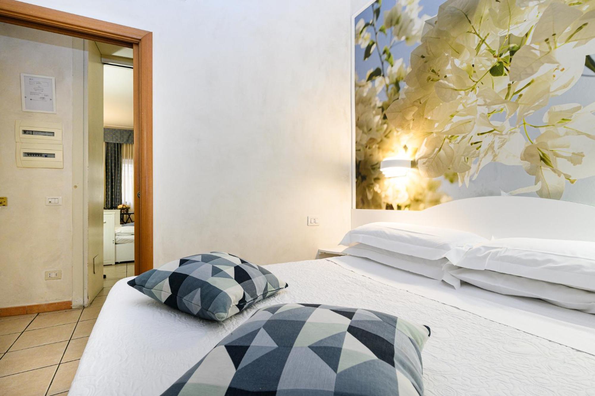 רומא Apartment Julia Guesthouse מראה חיצוני תמונה